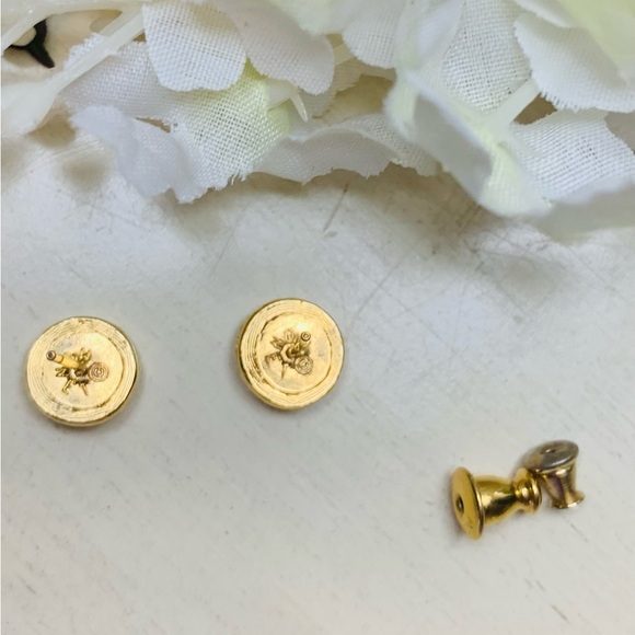 Monet “Vintage” Pierced Earrings - Picture 4 of 7